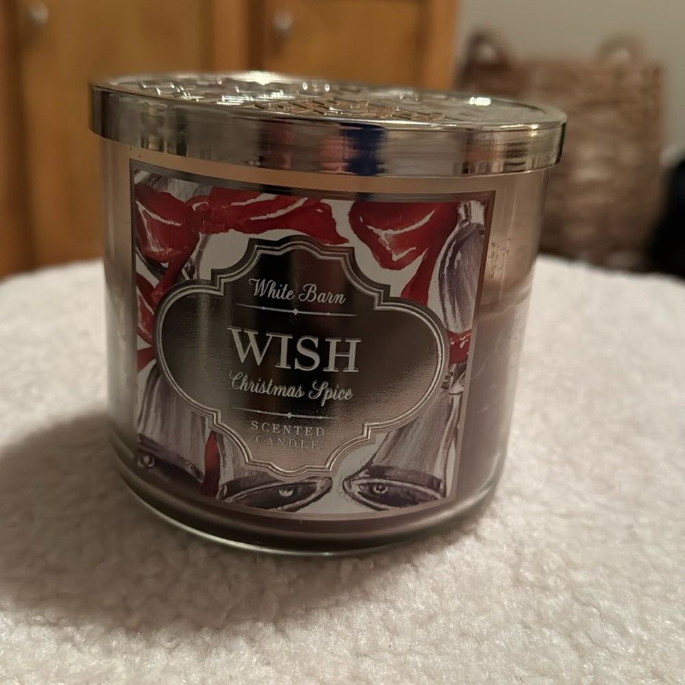 Bath and body works 3 wick candle wish Christmas spice